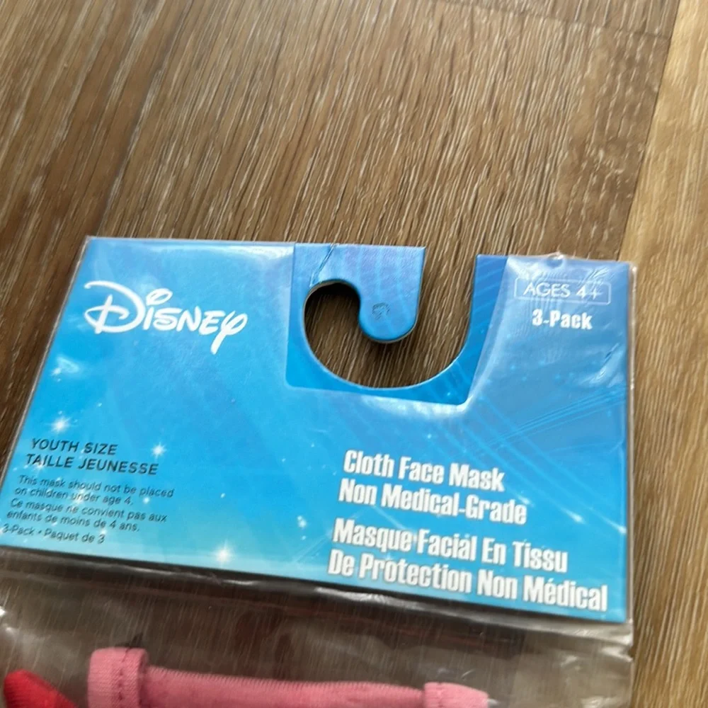 Disney bio world Minnie cloth face mask 3 pk